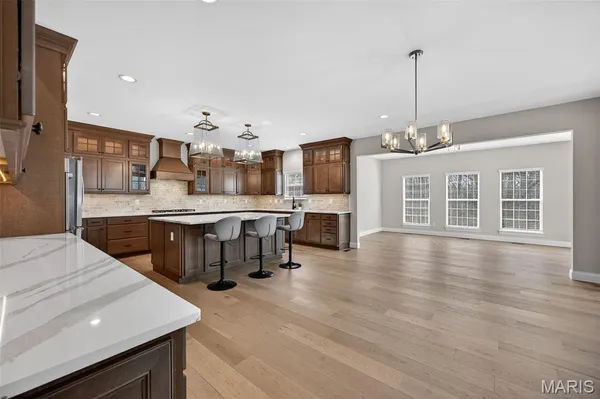 $1,300,000 | 969 Tara Court, Chesterfield, MO 63005