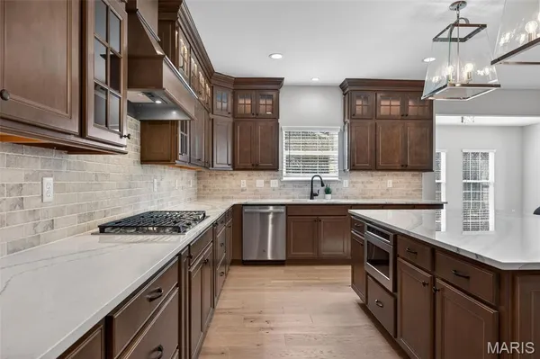 $1,300,000 | 969 Tara Court, Chesterfield, MO 63005
