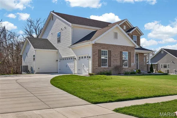 $1,300,000 | 969 Tara Court, Chesterfield, MO 63005