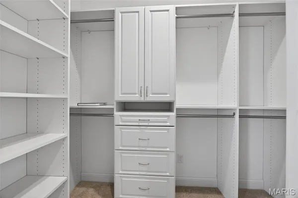 $1,300,000 | 969 Tara Court, Chesterfield, MO 63005