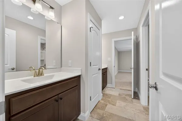 $1,300,000 | 969 Tara Court, Chesterfield, MO 63005