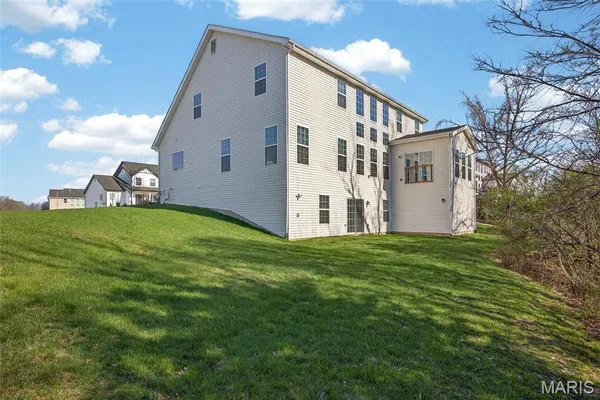 $1,300,000 | 969 Tara Court, Chesterfield, MO 63005