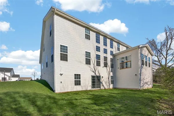 $1,300,000 | 969 Tara Court, Chesterfield, MO 63005