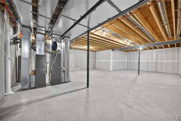 $1,300,000 | 969 Tara Court, Chesterfield, MO 63005