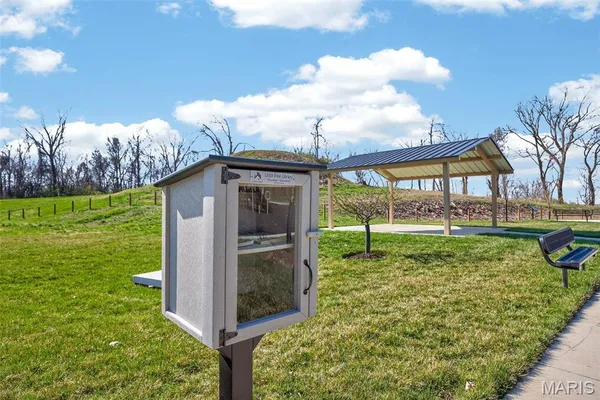 $1,300,000 | 969 Tara Court, Chesterfield, MO 63005