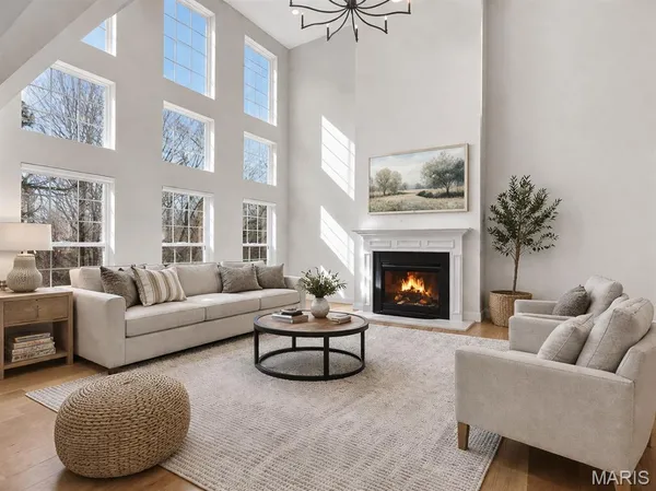 $1,300,000 | 969 Tara Court, Chesterfield, MO 63005