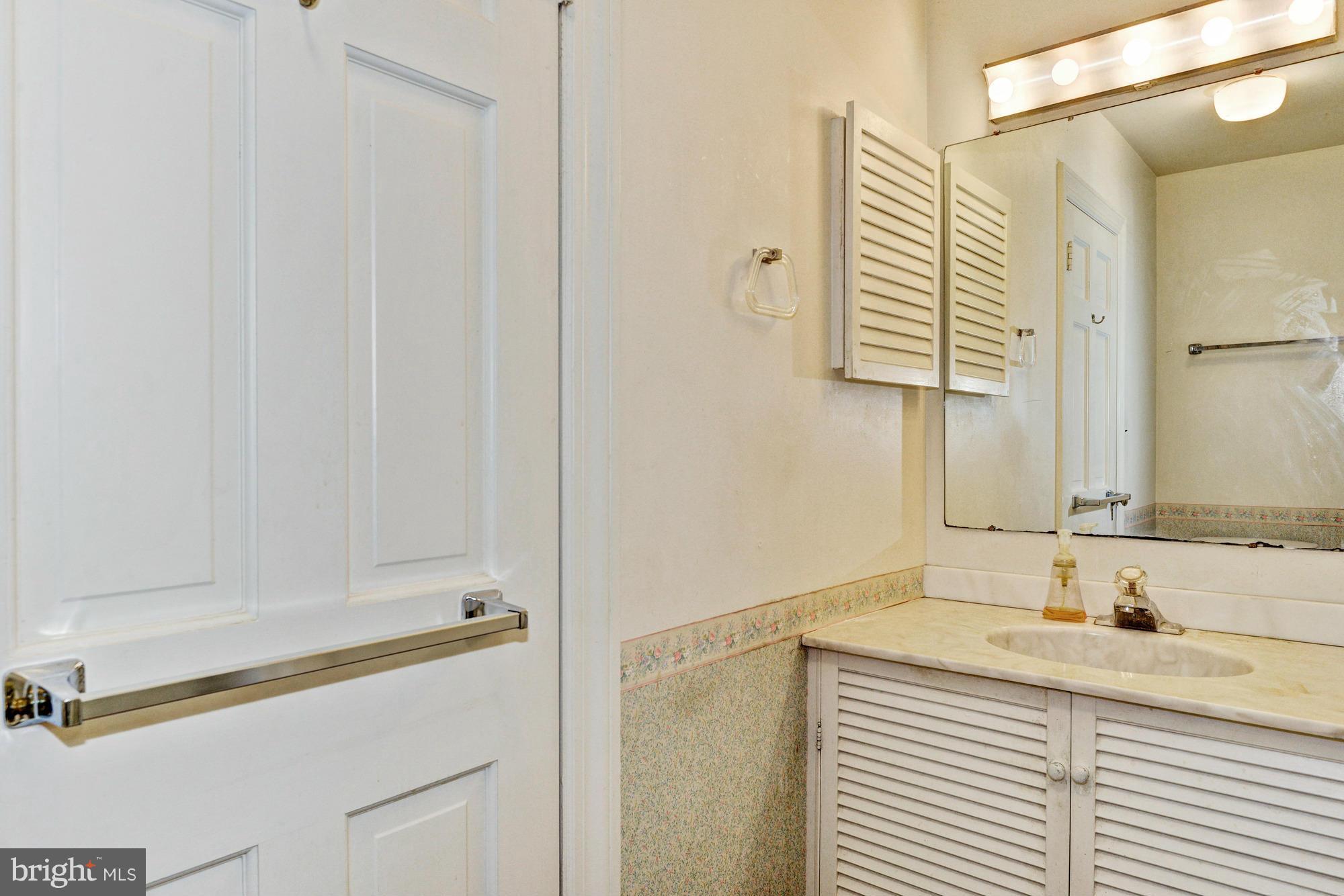 4232 Butler Road Glyndon, MD 21136 - Photo 18 of 29 Attached Full Bath