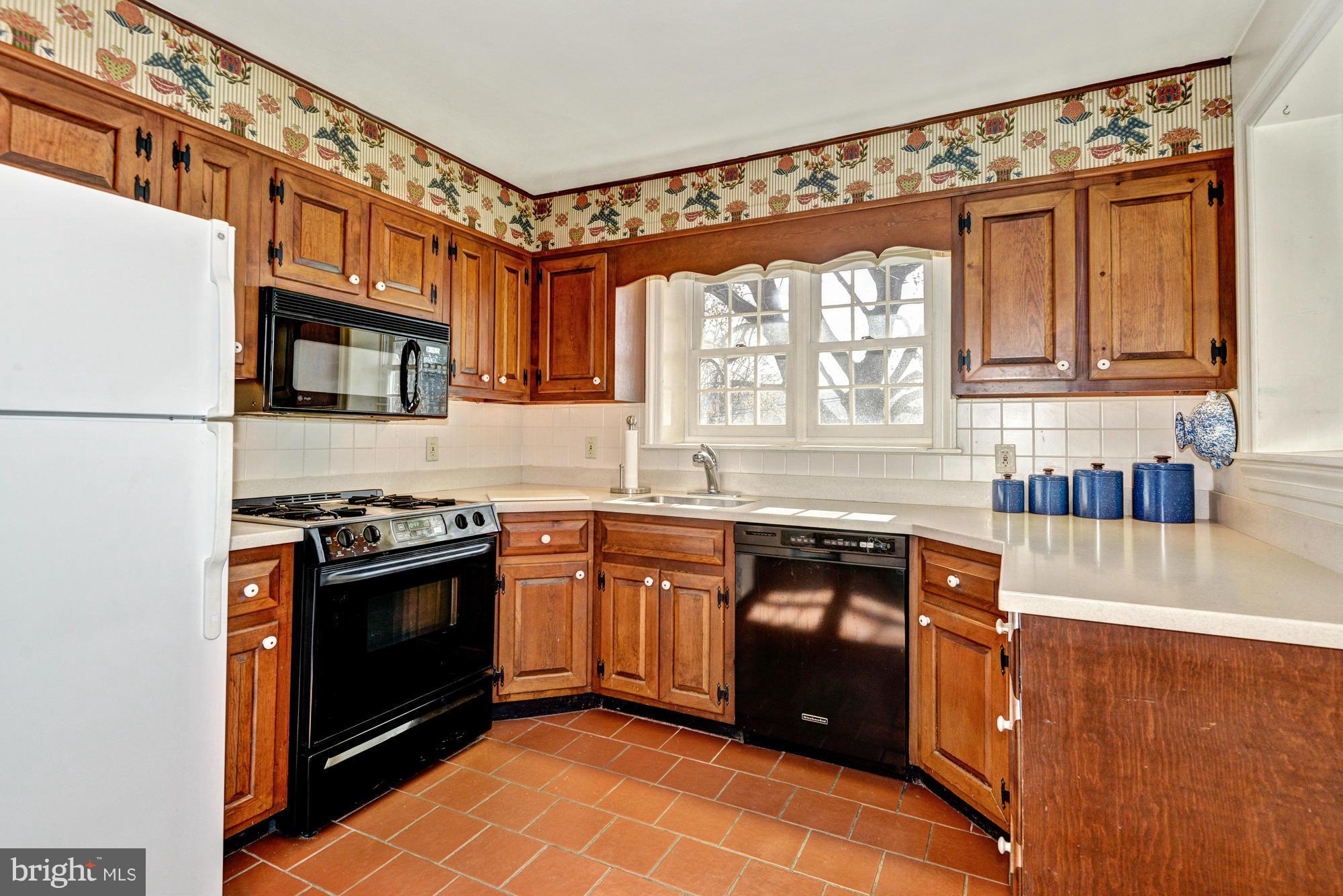 4232 Butler Road Glyndon, MD 21136 - Photo 3 of 29 Kitchen