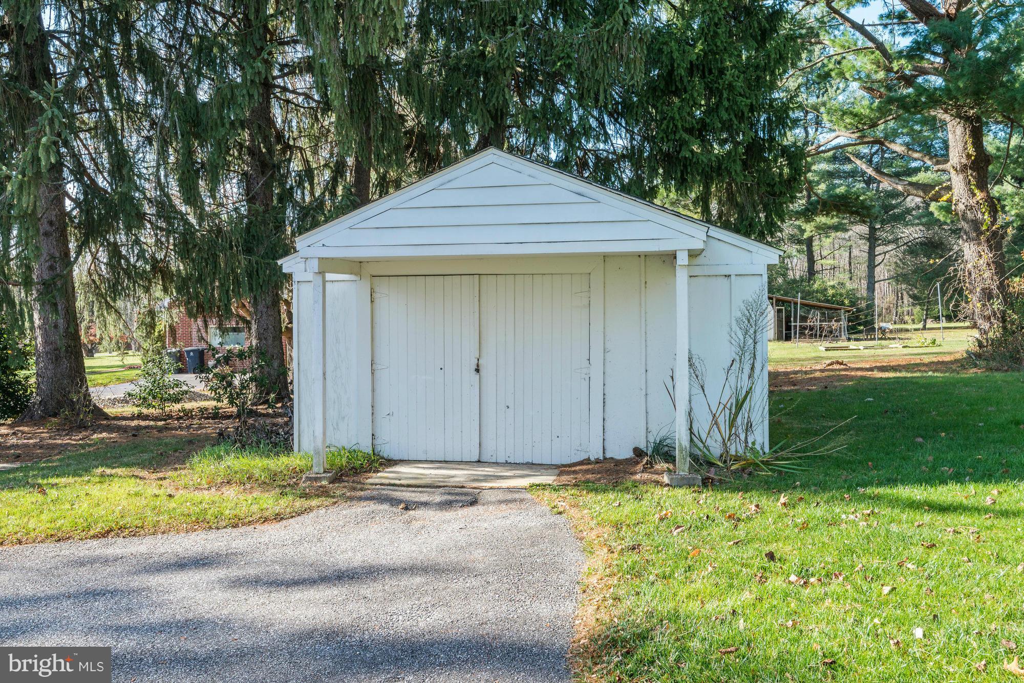 4232 Butler Road Glyndon, MD 21136 - Photo 25 of 29 Secure Storage