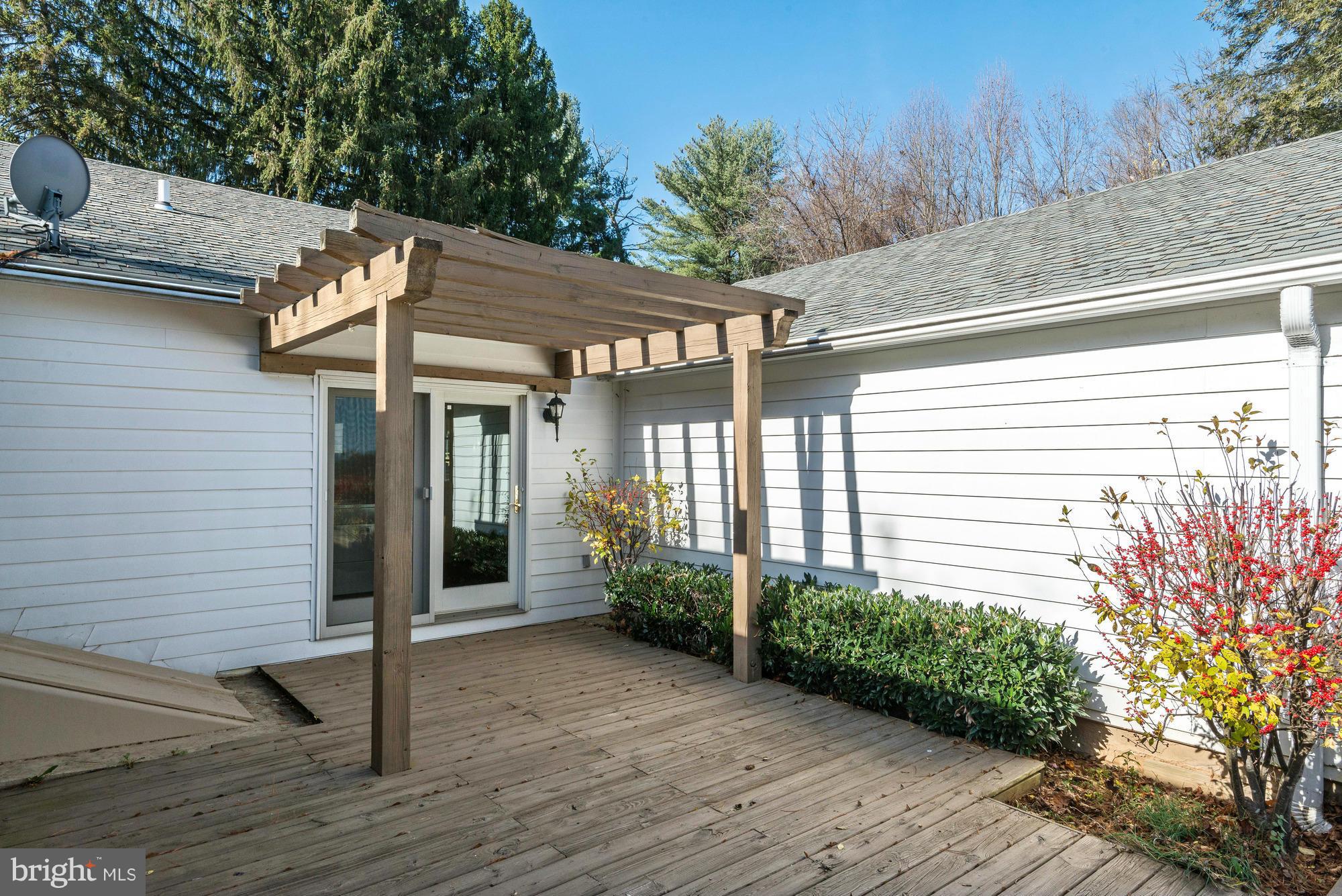 4232 Butler Road Glyndon, MD 21136 - Photo 26 of 29 Deck
