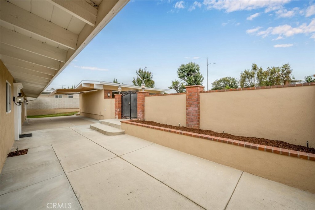 5531 Rockledge Drive Buena Park, CA 90621 - Photo 9 of 64