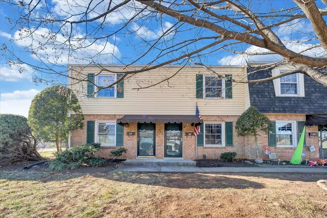 $194,000 | 1519 Wautauga Street Southwest, Unit E, Roanoke, VA 24015