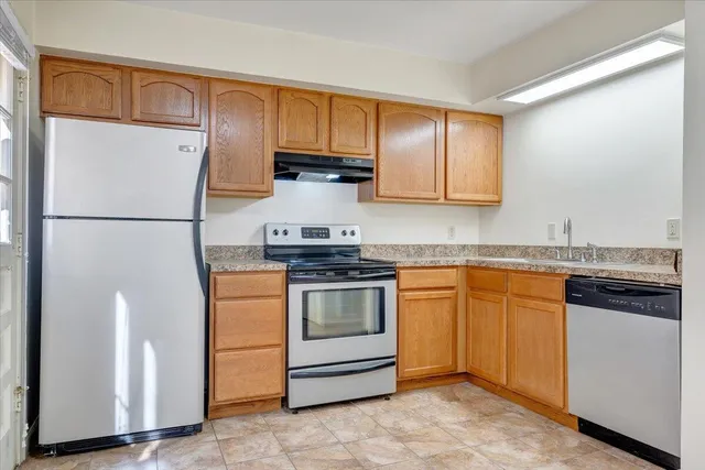 $194,000 | 1519 Wautauga Street Southwest, Unit E, Roanoke, VA 24015