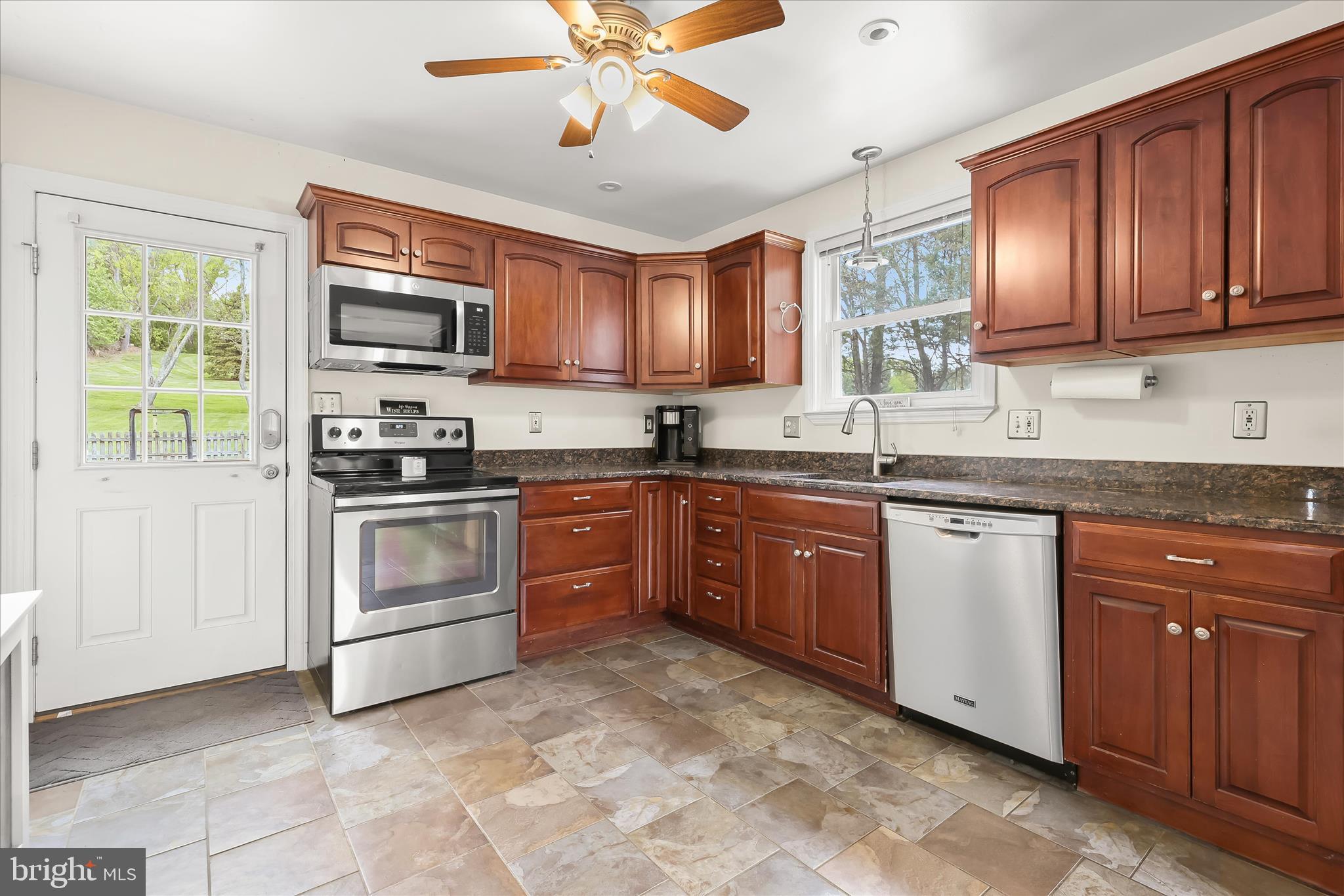 220 Everett Road Monkton, MD 21111 - Photo 11 of 36 Kitchen