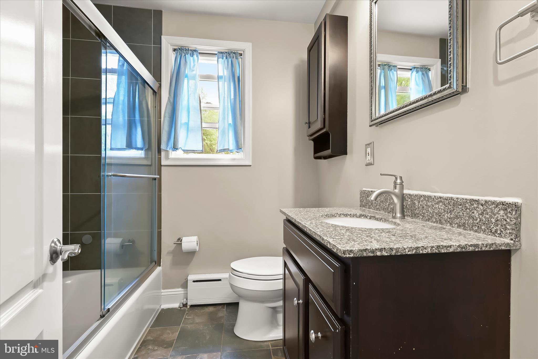 220 Everett Road Monkton, MD 21111 - Photo 14 of 36 Main Level Full Bath
