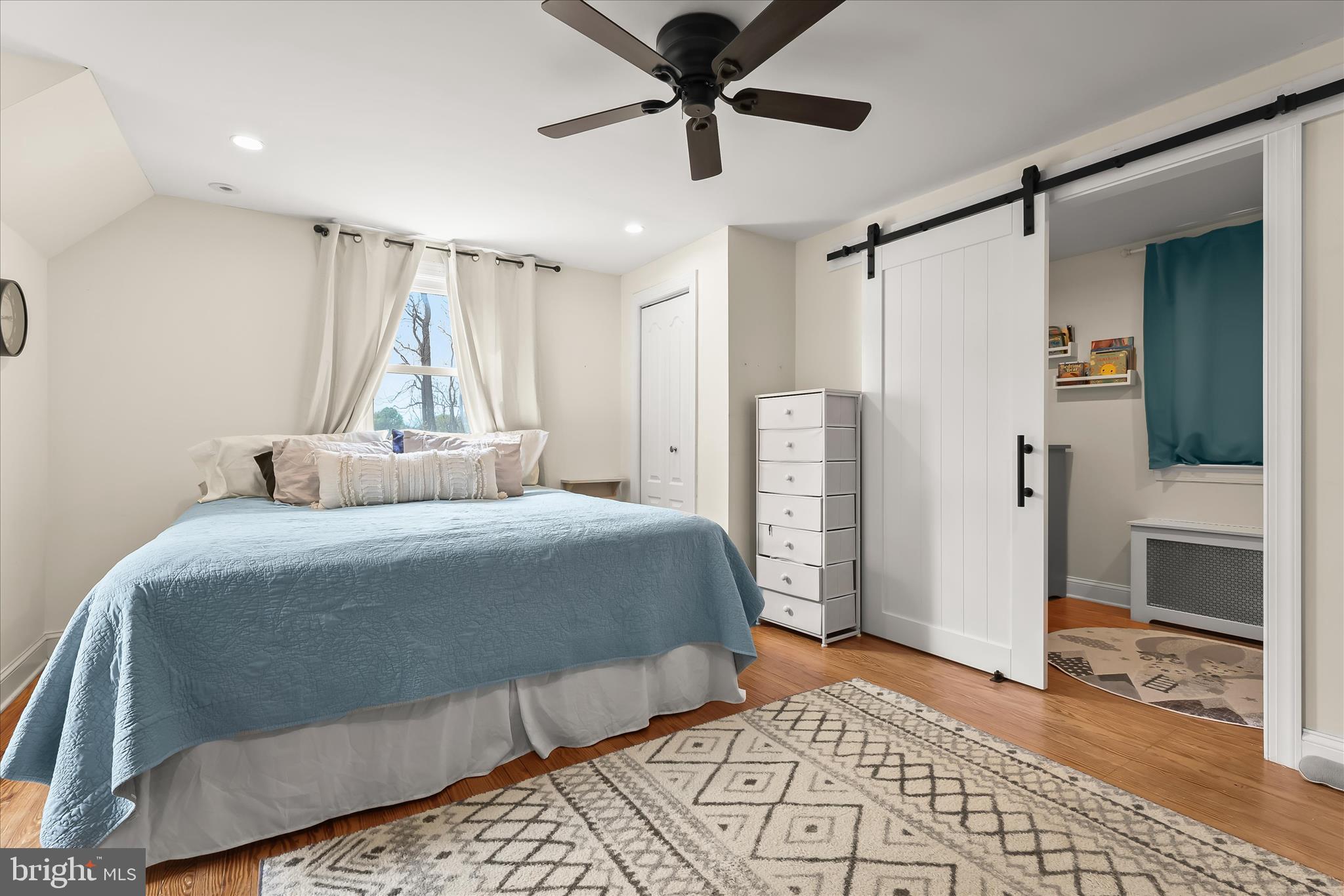 220 Everett Road Monkton, MD 21111 - Photo 17 of 36 Primary Bedroom with Dressing Room or Walk In Clos