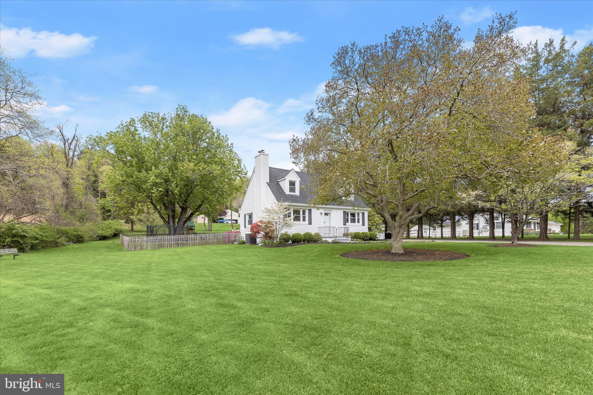 220 Everett Road Monkton, MD 21111 - Photo 3 of 36 Meticulously Landscaped Grounds