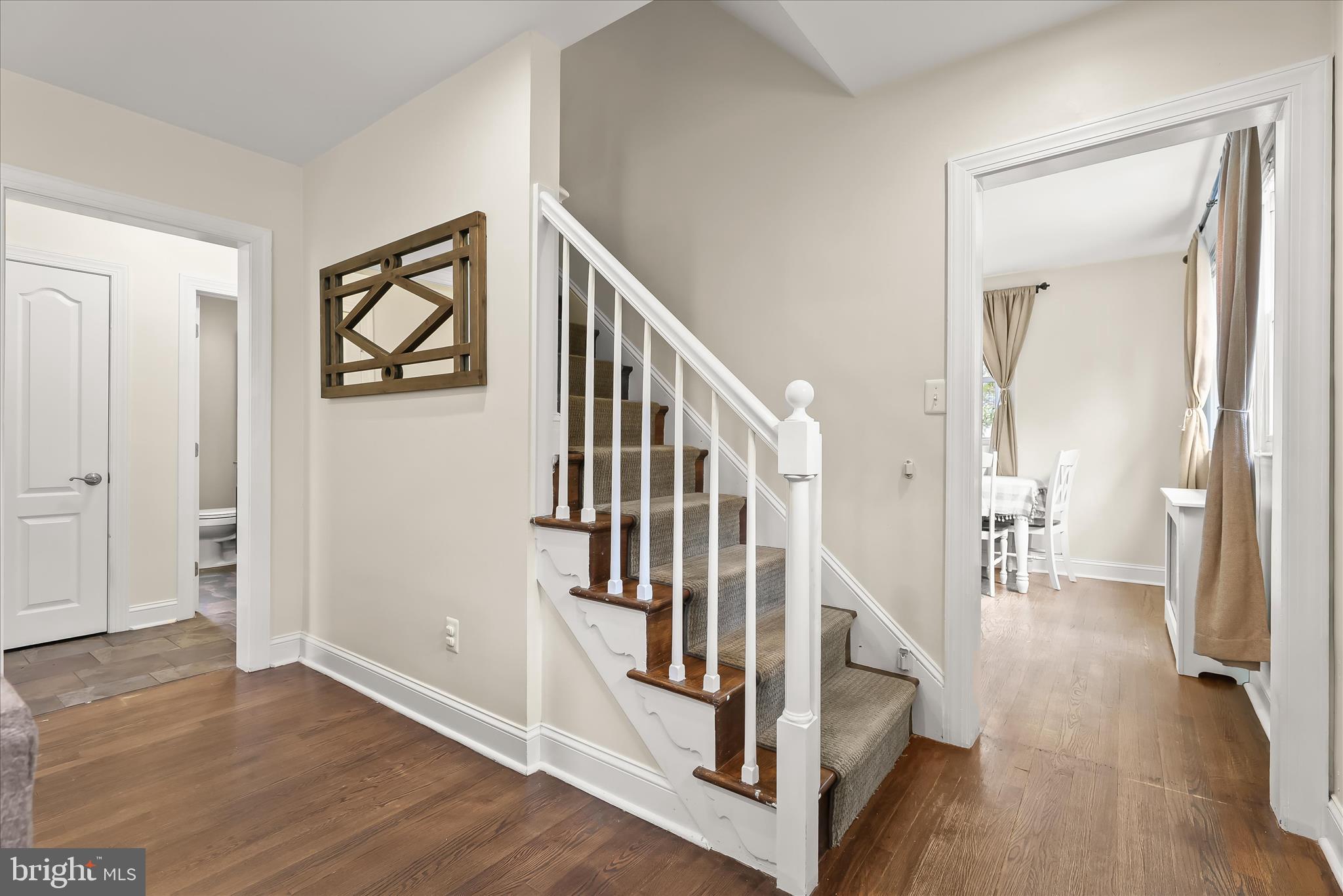 220 Everett Road Monkton, MD 21111 - Photo 5 of 36 Entry