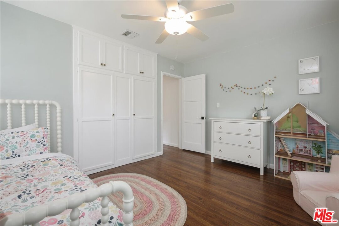 6623 Ruffner Avenue Lake Balboa, CA 91406 - Photo 14 of 25 Gallery Image 14
