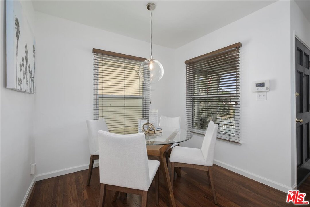 6623 Ruffner Avenue Lake Balboa, CA 91406 - Photo 4 of 25 Gallery Image 4