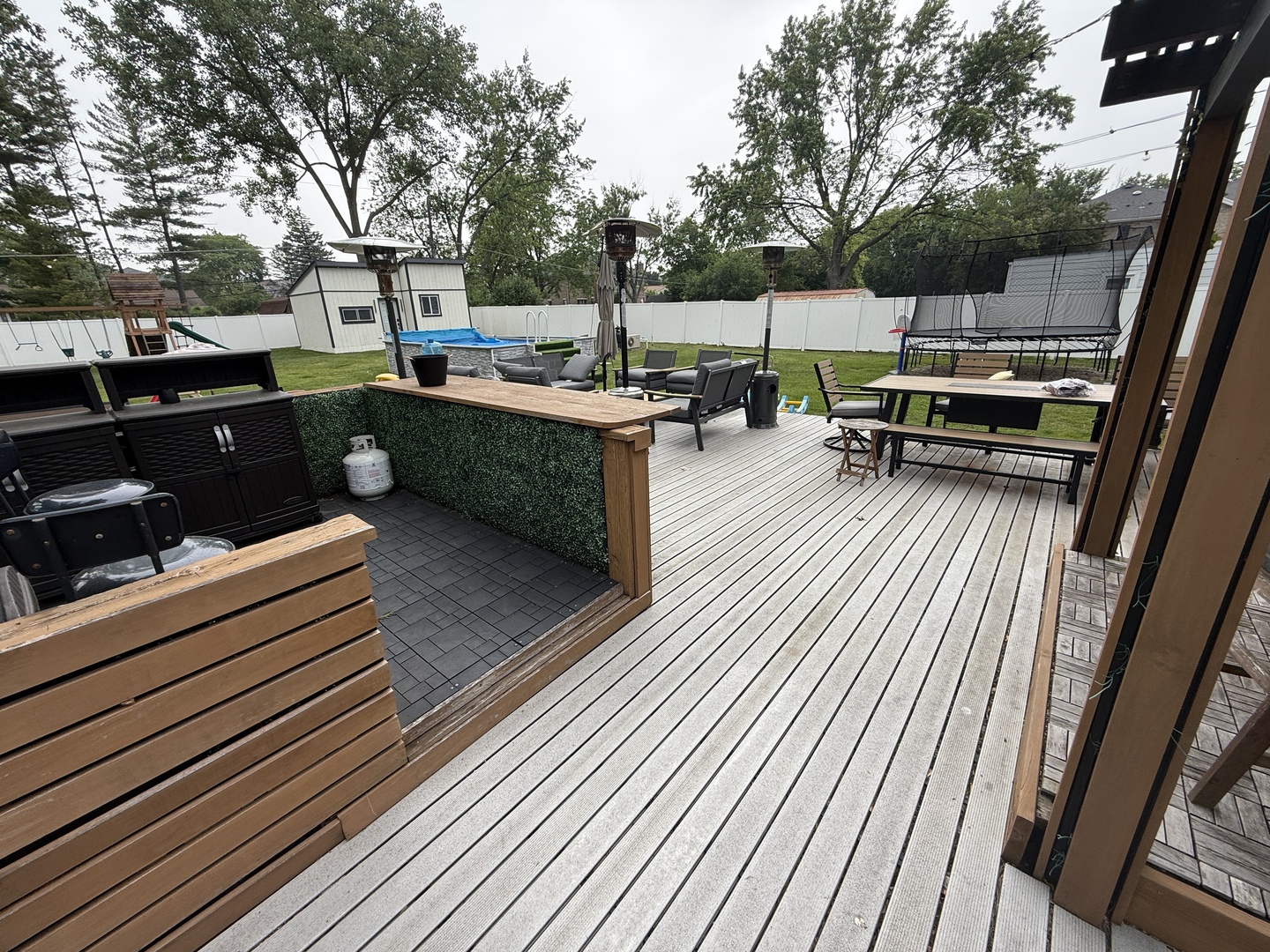 684 Pfingsten Road Northbrook, IL 60062 - Photo 6 of 33 a view of a terrace with sitting area