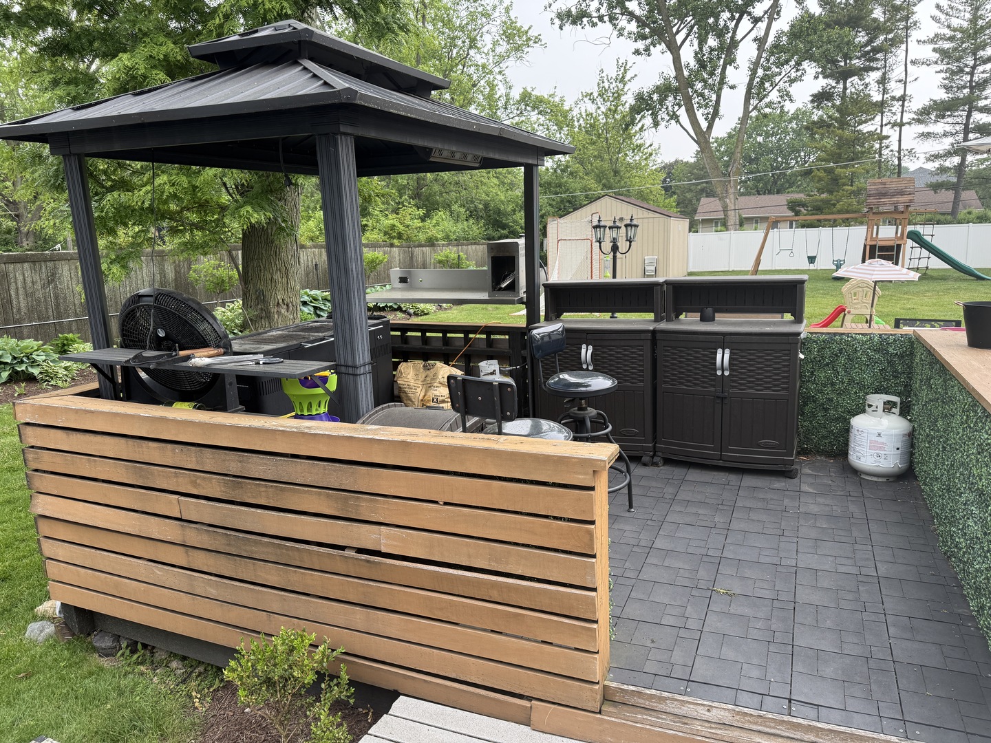 684 Pfingsten Road Northbrook, IL 60062 - Photo 7 of 33 a view of a two chairs in the patio