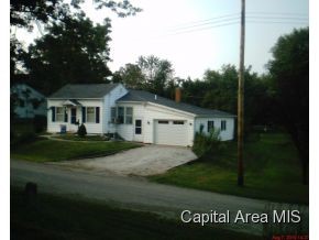 321 East Myrtle Street Virginia, IL 62691 - Photo 3 of 9 Gallery Image 3
