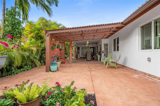 $850,000 | 13220 Southwest 5th Street, Miami, FL 33184