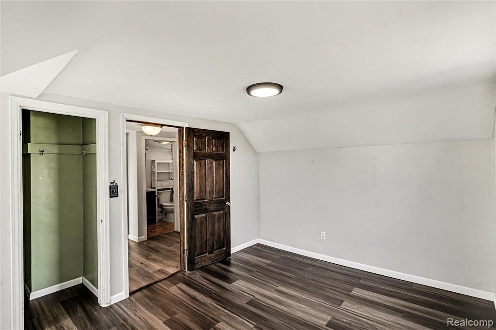 4382 Lahring Road Linden, MI 48451 - Photo 9 of 27