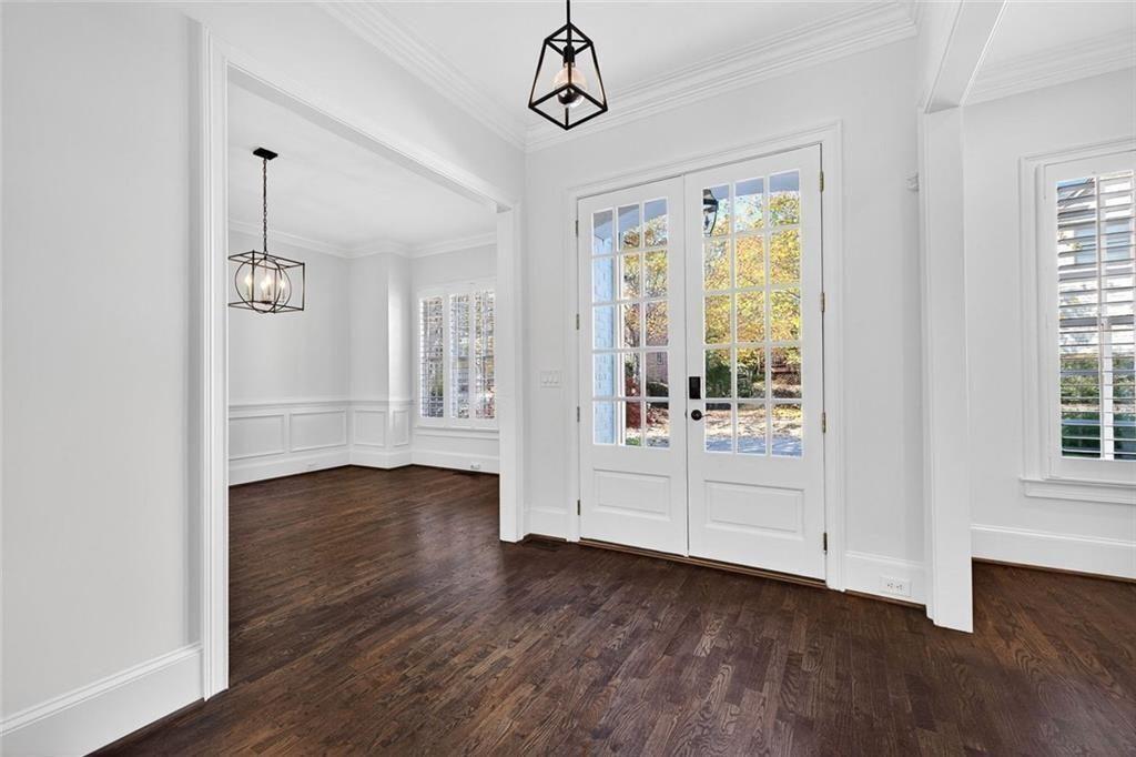 2063 Mason Mill Road Decatur, GA 30033 - Photo 4 of 44