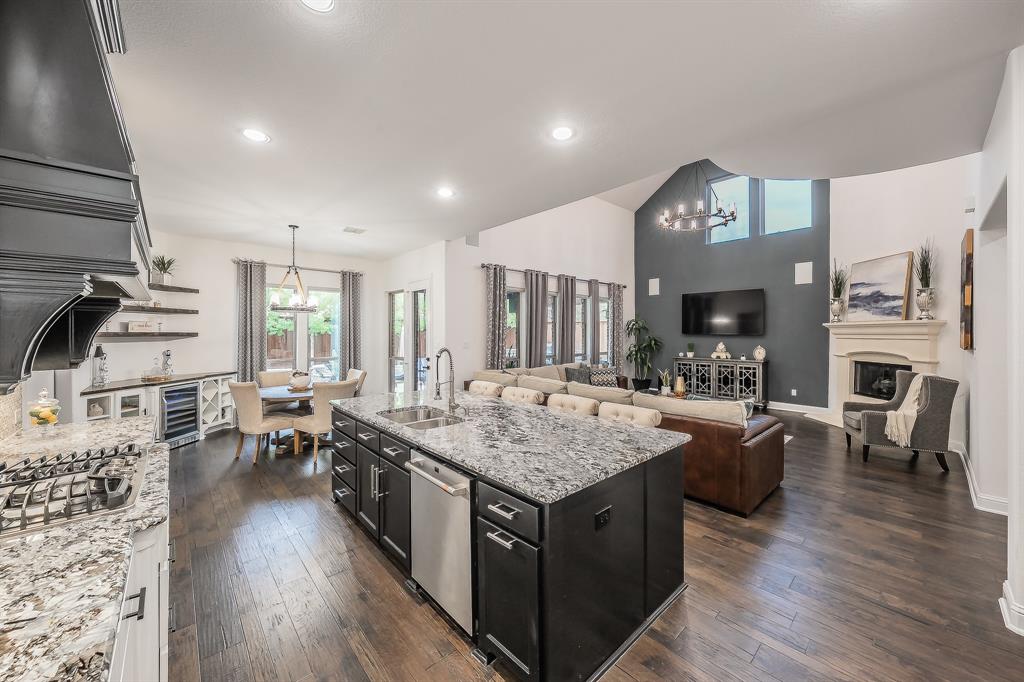 4688 Man O'War Road Carrollton, TX 75010 - Photo 12 of 40