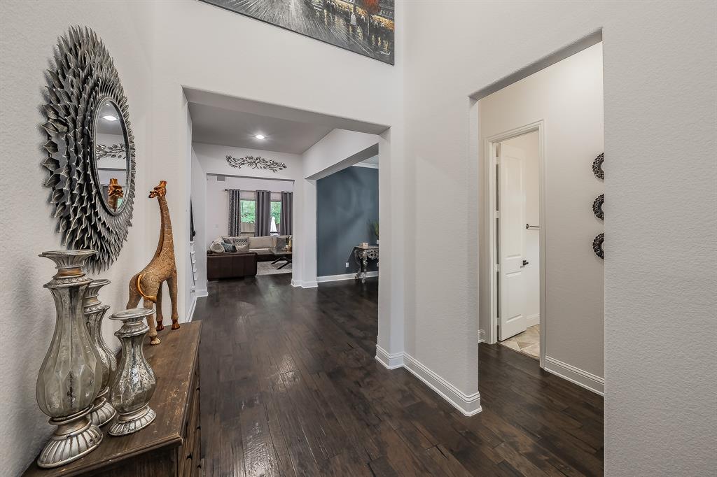 4688 Man O'War Road Carrollton, TX 75010 - Photo 3 of 40