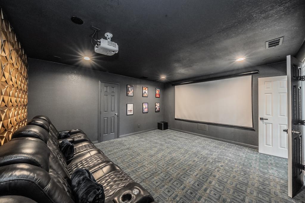 4688 Man O'War Road Carrollton, TX 75010 - Photo 31 of 40