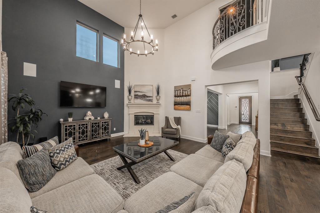 4688 Man O'War Road Carrollton, TX 75010 - Photo 9 of 40