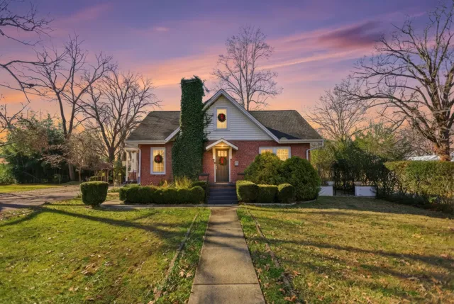 $369,900 | 913 Ovoca Road, Tullahoma, TN 37388