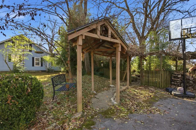 $369,900 | 913 Ovoca Road, Tullahoma, TN 37388