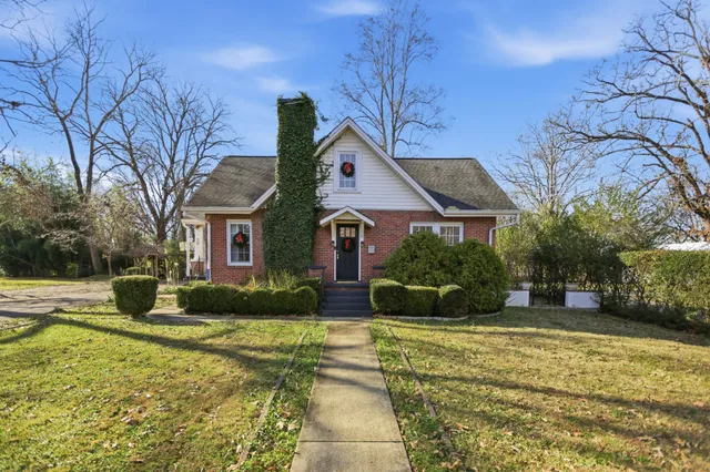 $369,900 | 913 Ovoca Road, Tullahoma, TN 37388