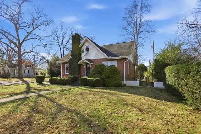 $369,900 | 913 Ovoca Road, Tullahoma, TN 37388