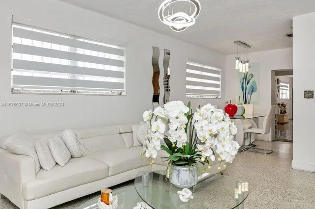 $640,000 | 2655 Northwest 115th Street, Miami, FL 33167