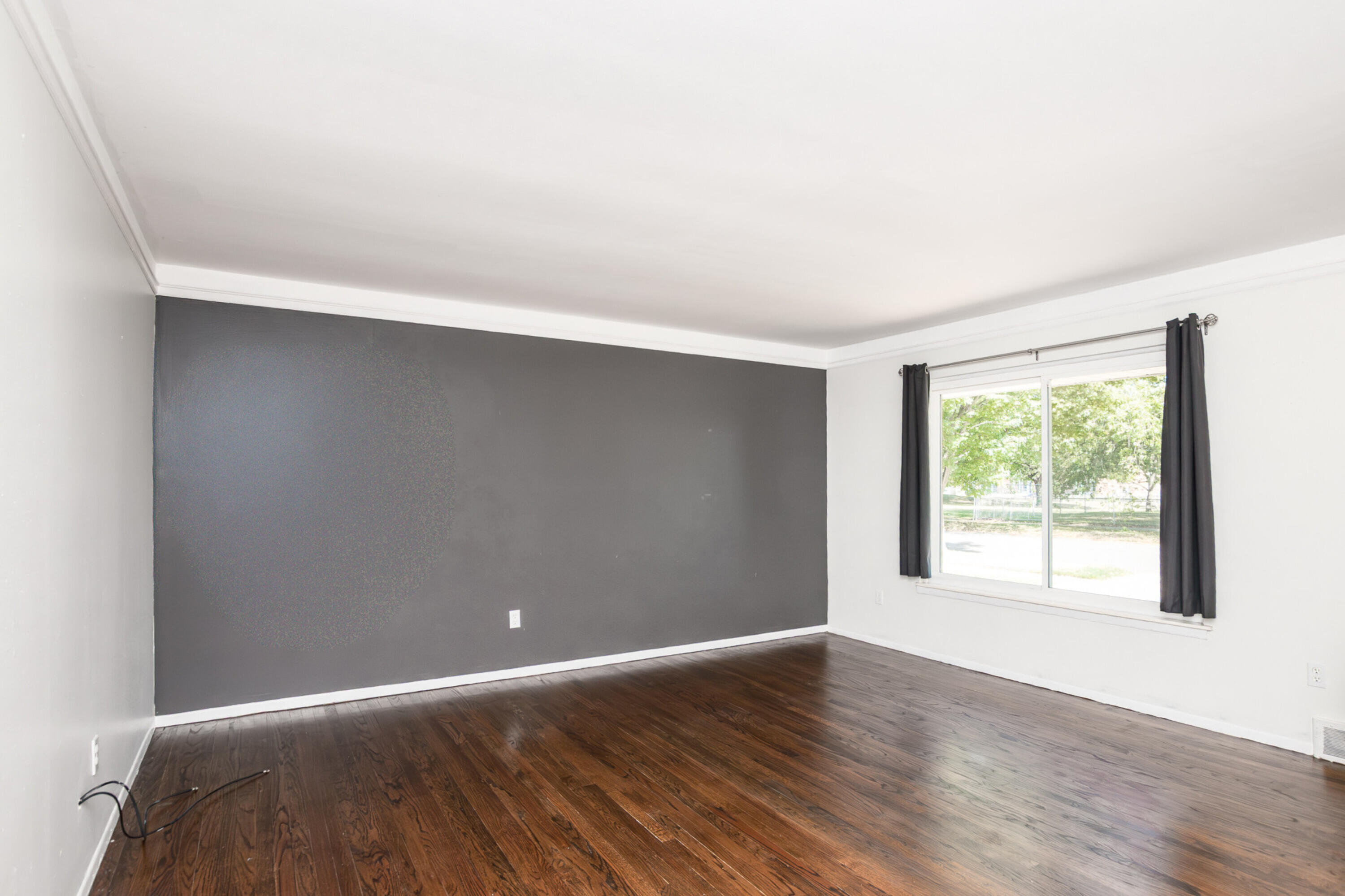 2021 Castleton Drive Troy, MI 48083 - Photo 8 of 41 new_20251010_02julia_
