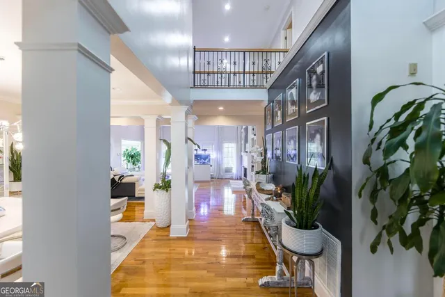 a view of entryway with livingroom and furniture
