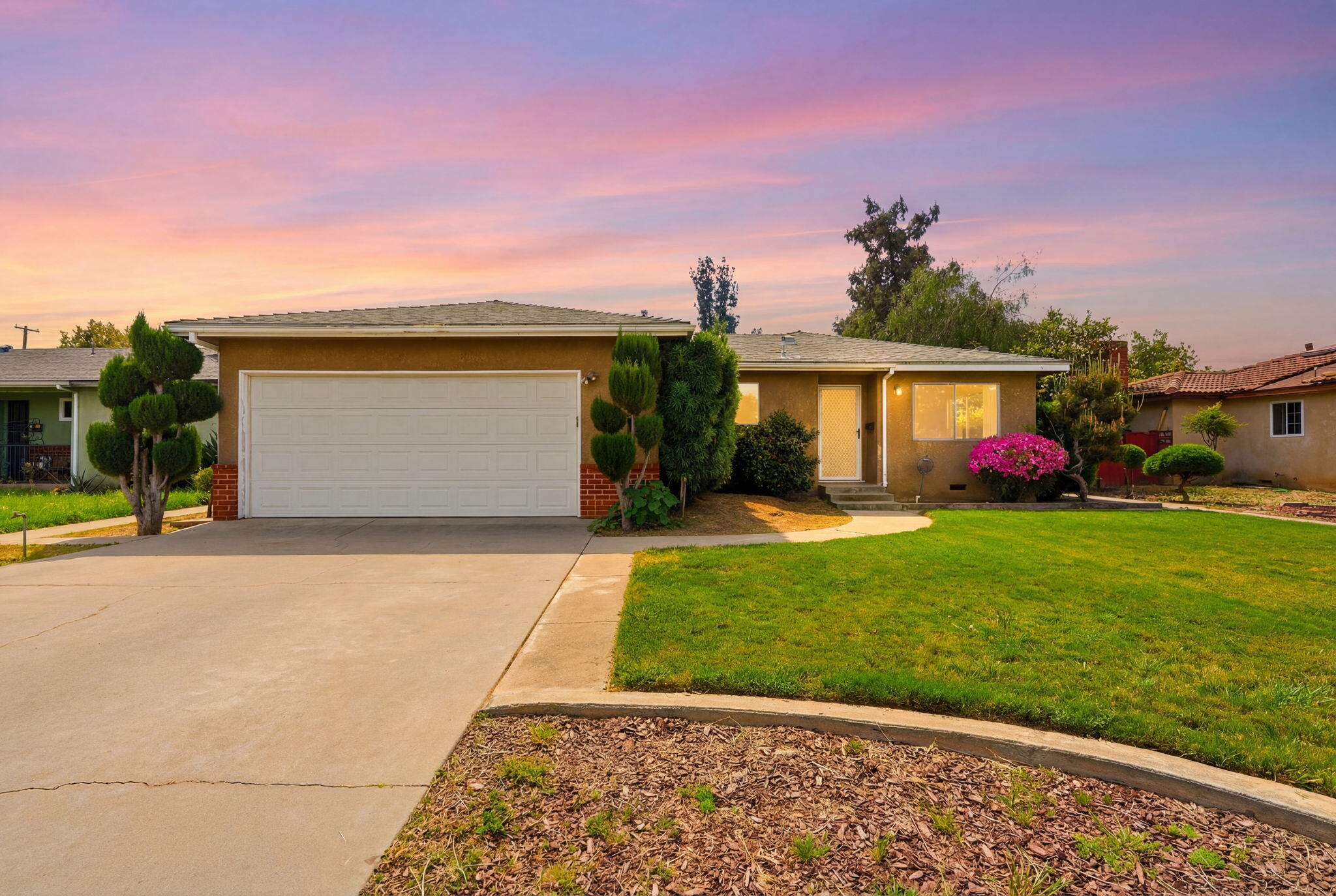 1123 East Washington Avenue Reedley, CA 93654 - Photo 2 of 54 1-00