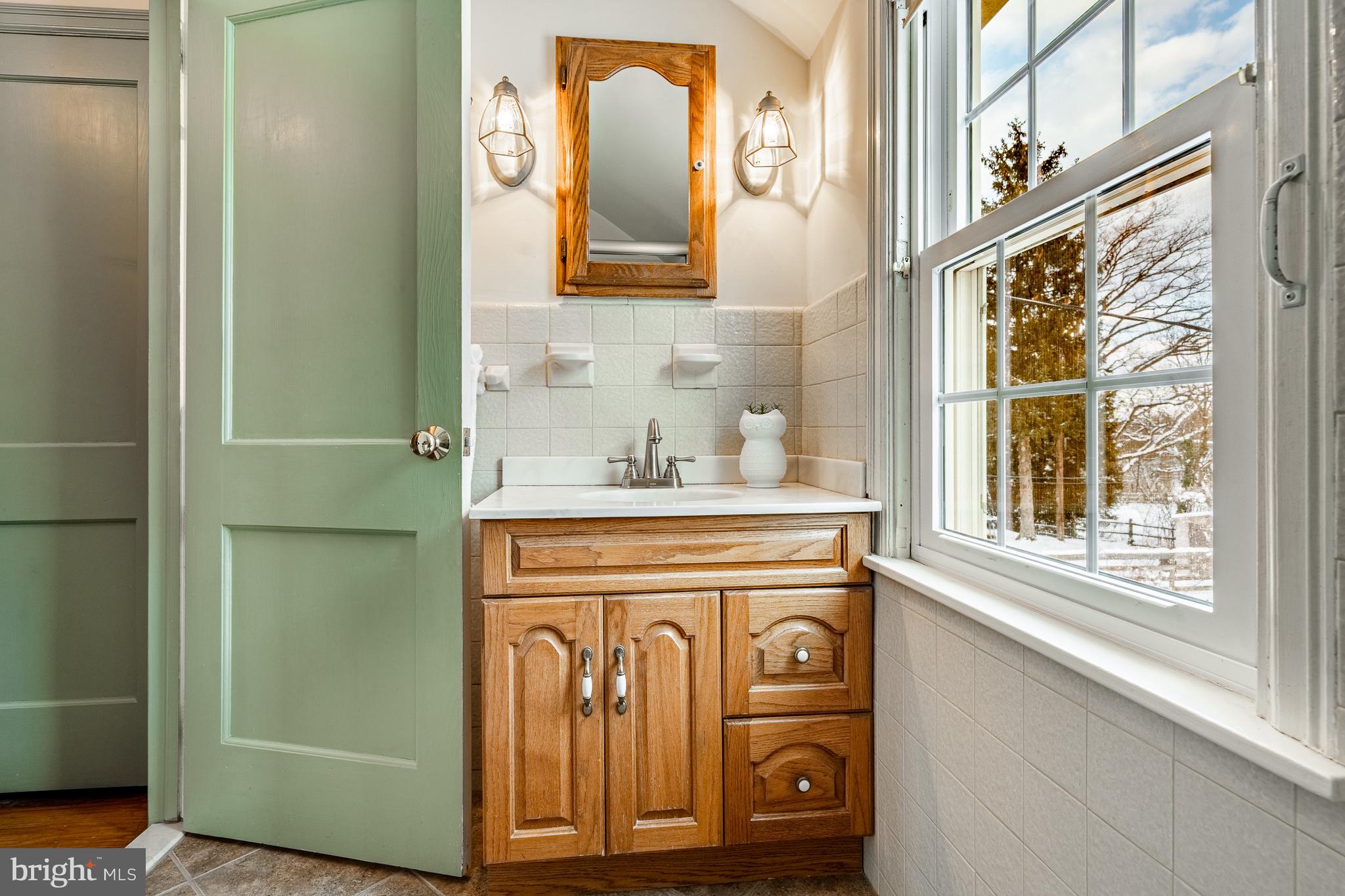 303 Greenhill Road Willow Grove, PA 19090 - Photo 26 of 36