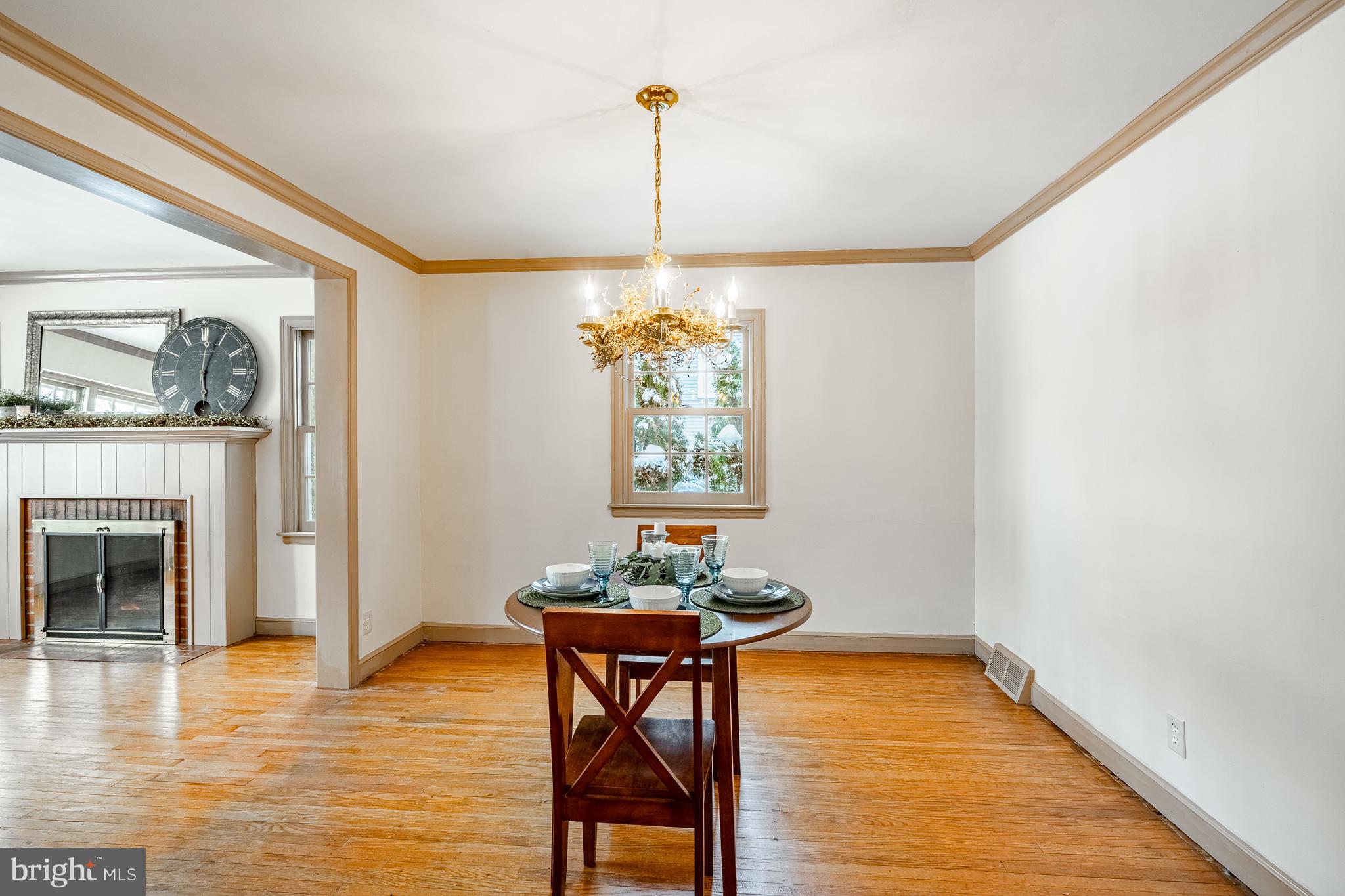 303 Greenhill Road Willow Grove, PA 19090 - Photo 7 of 36