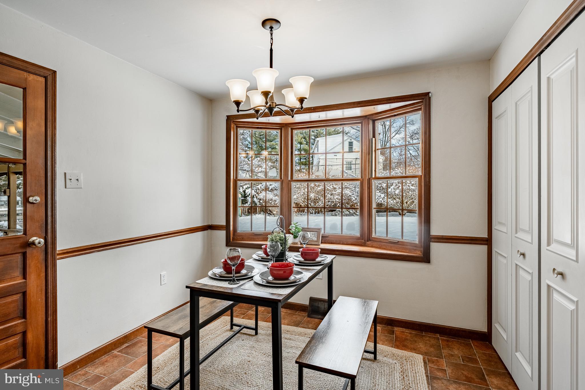 303 Greenhill Road Willow Grove, PA 19090 - Photo 8 of 36