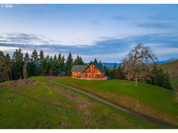 $1,999,000 | 10181 North Umpqua Highway, Roseburg, OR 97470