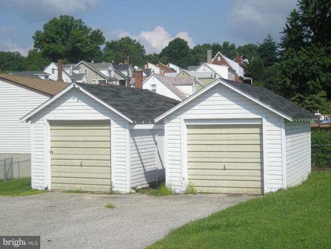 Garage 1