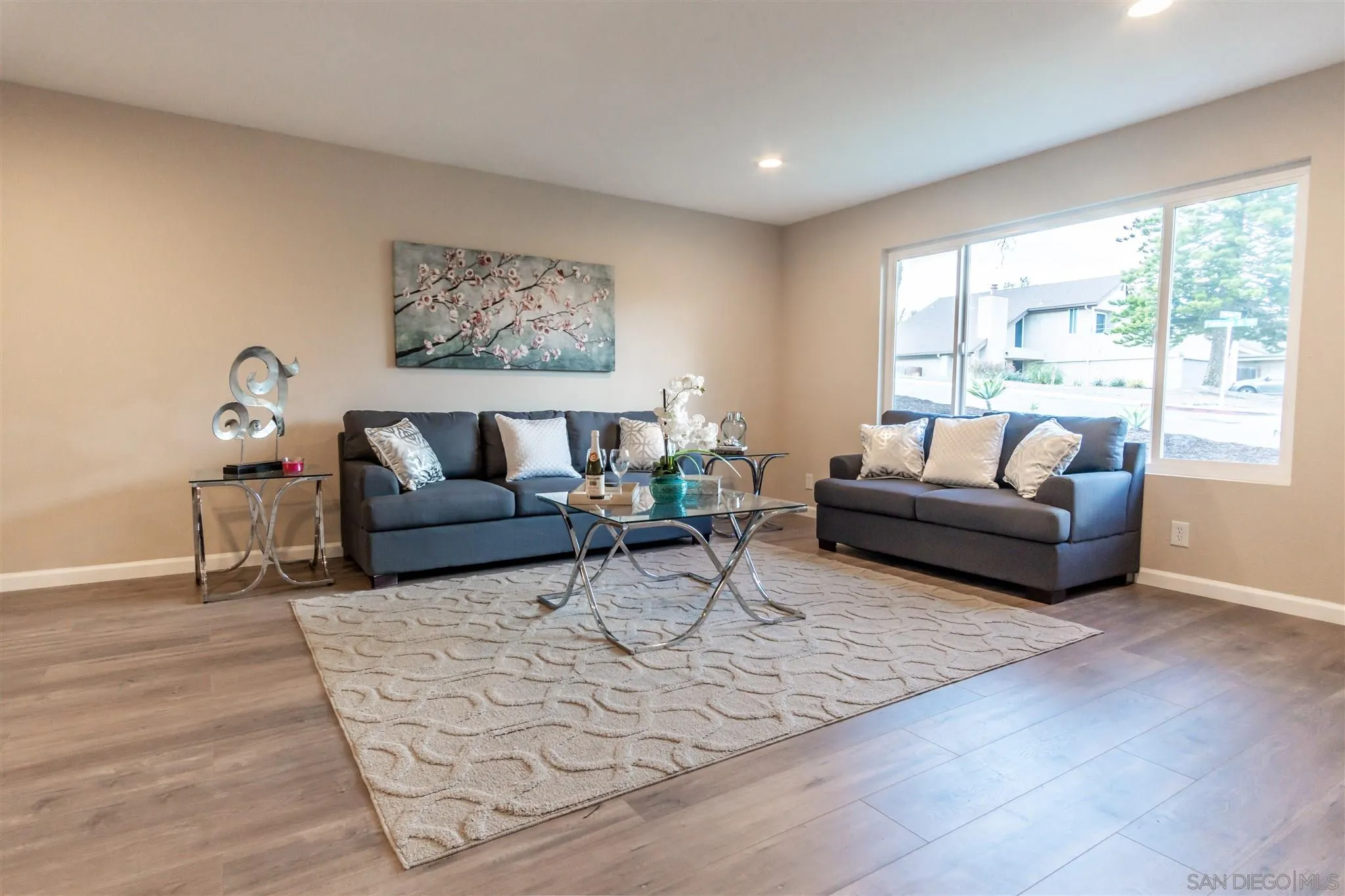 10040 Fieldcrest Street Spring Valley, CA 91977 - Photo 3 of 33 Gallery Image 3