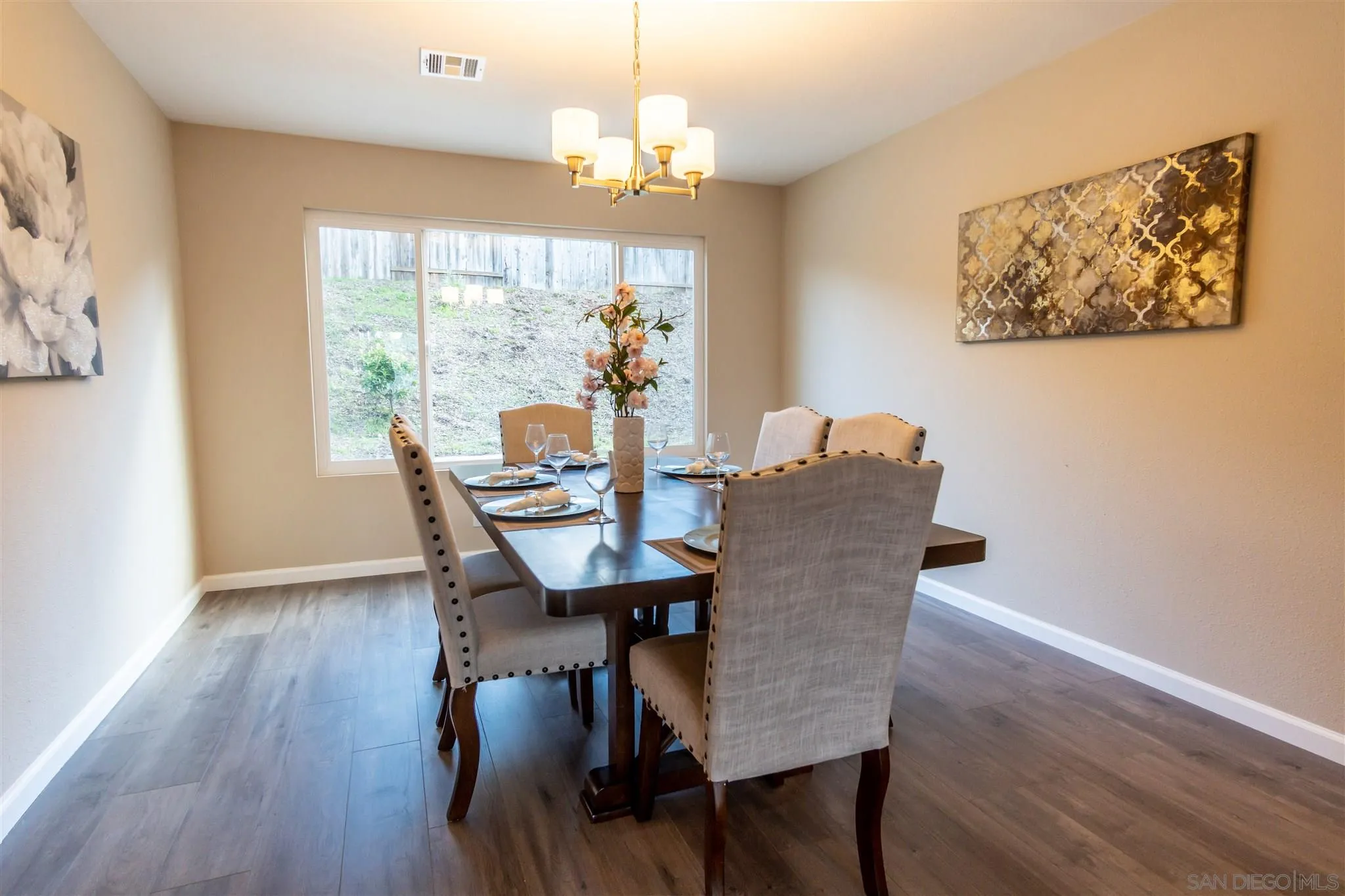 10040 Fieldcrest Street Spring Valley, CA 91977 - Photo 5 of 33 Gallery Image 5