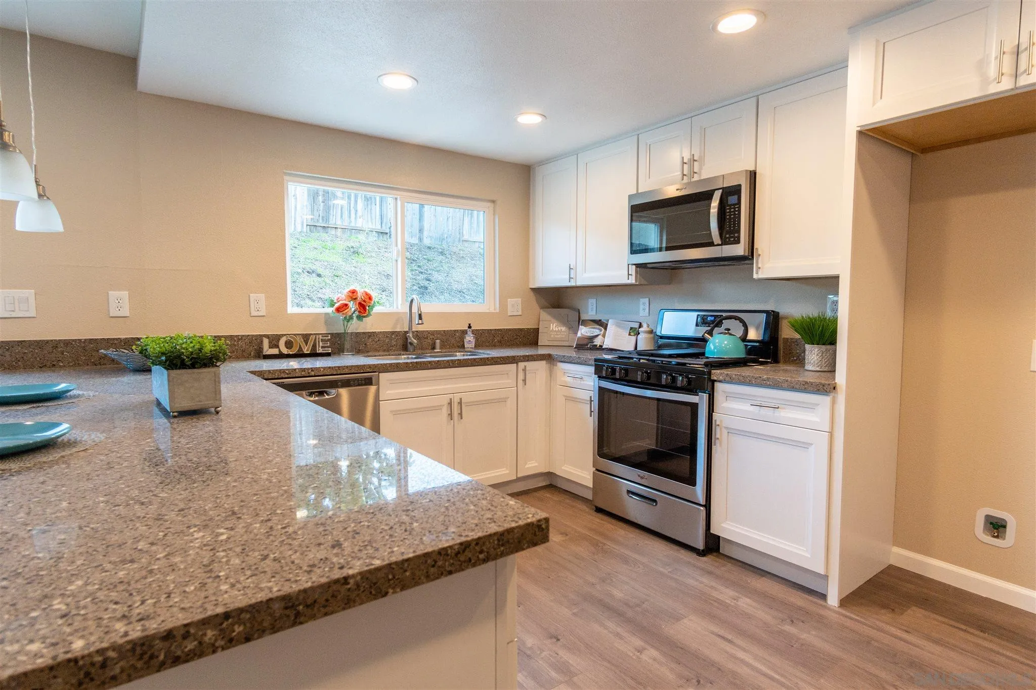 10040 Fieldcrest Street Spring Valley, CA 91977 - Photo 6 of 33 Gallery Image 6